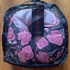 NWT 4 Piece Travel Pillow Set